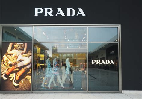 prada lagerverkauf italien|Prada outlet store reviews.